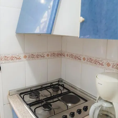 Apartamento Soleado, 1 Dormitorio Con Balcon, Piscina Y Garage * Torrevieja