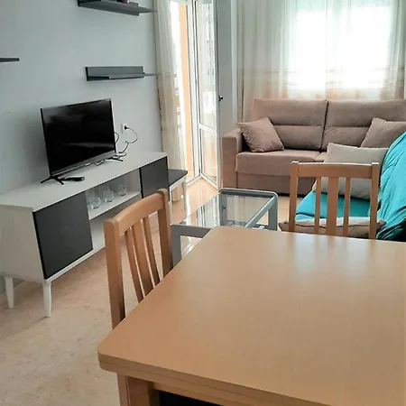 Apartamento Soleado, 1 Dormitorio Con Balcon, Piscina Y Garage